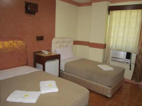 Golden Stallion Suites Cagayan de Oro Eksteriør bilde